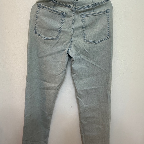Good American Light Gray Straight Leg Jeans with Sparkle Accents - Picture 3 of 3